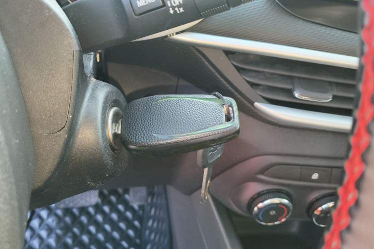 Used Chevrolet Trax 2019 Redline 335T CVT Trendy Version China VI Standard