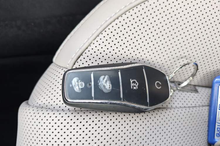 Used BYD Han 2025 DM-i Intelligent Driving Edition 125KM LiDAR Flagship Model
