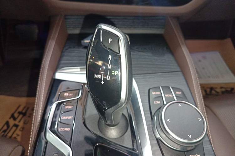 Used BMW 5 Series 2023 530Li Luxury Edition M Sport Package
