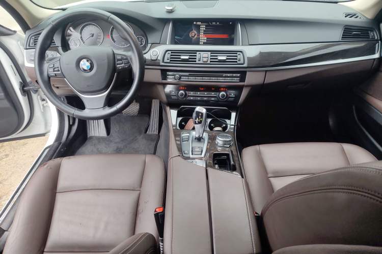 Used BMW 5 Series 2014 525Li Luxury Design Package
