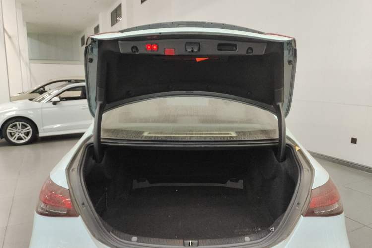 Used Mercedes-Benz E-Class 2021 Facelift E 260 L