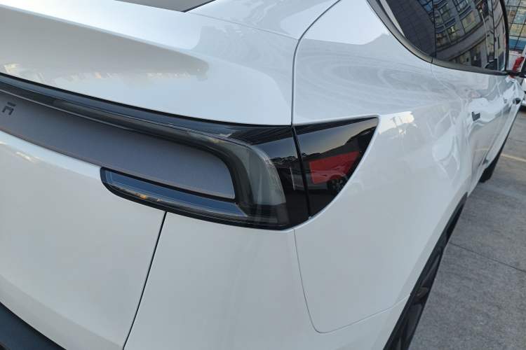 Used Tesla Model Y 2025 Updated Version Long-Range All-Wheel Drive