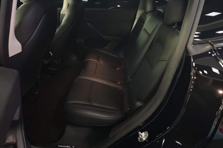 Used Tesla Model Y 2023 Rear-Wheel-Drive Version