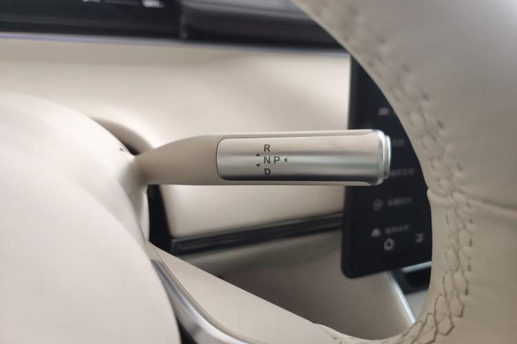 Used Hima Luxeed S7 2025 785 km Ultra