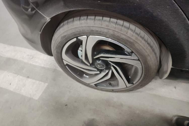 Used  5 2014 1.6T Luxury Edition THP200
