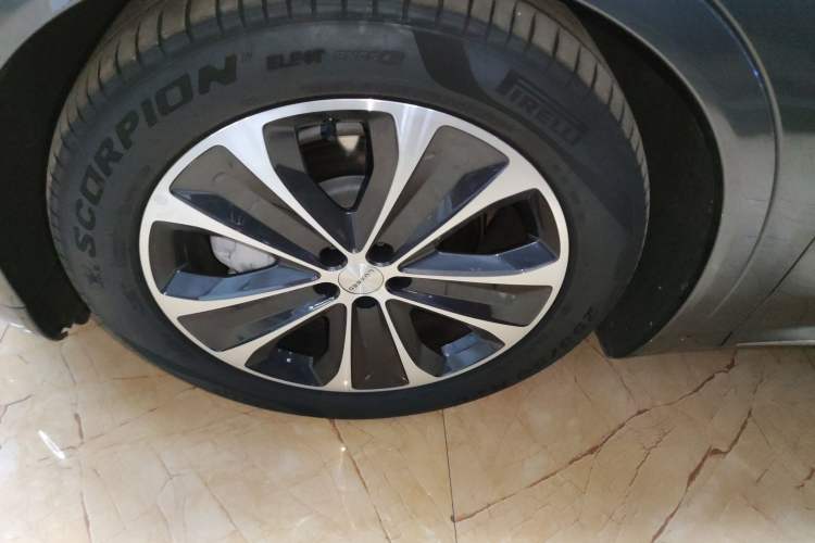 Used Hima Luxeed R7 2025 Range-Extended Version 251 km Max