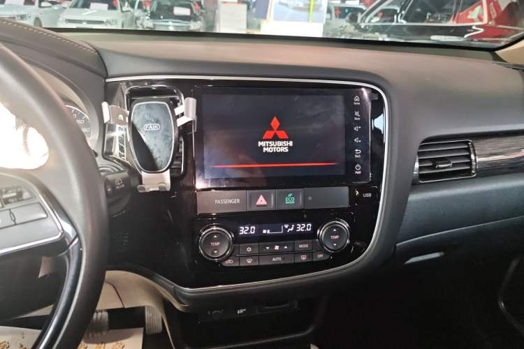 Used Mitsubishi Outlander 2020 2.4L 4x4 Zhi Xiang Edition 5 Seats