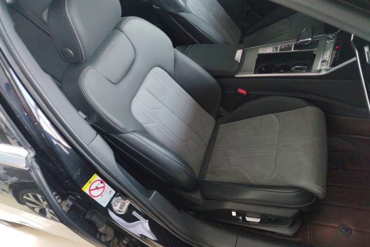 Used Audi A6L 2023 40 TFSI Luxury Dynamic Model
