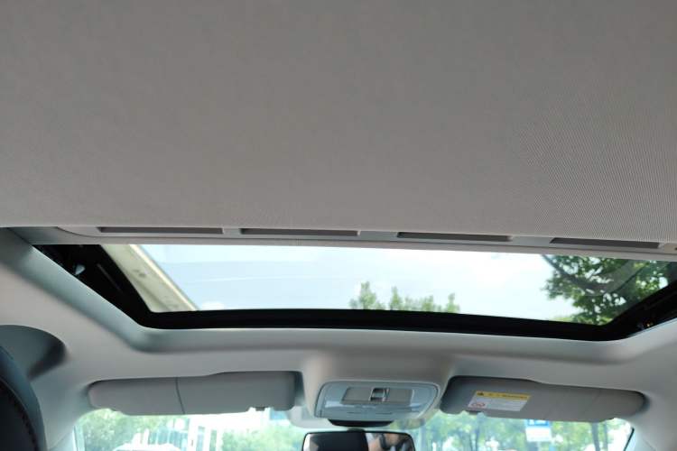 Used MG 5 2022 180 DVVT CVT Youth Luxury Edition
