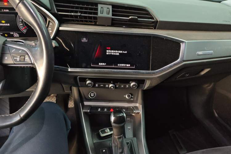 Used Audi Q3 2022 35 TFSI Fashion Dynamic Model
