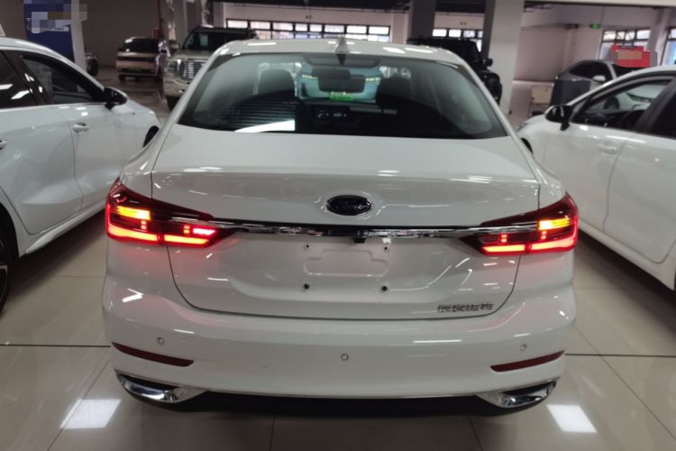 Used Ford Escort 2021 1.5L Automatic Diamond Edition
