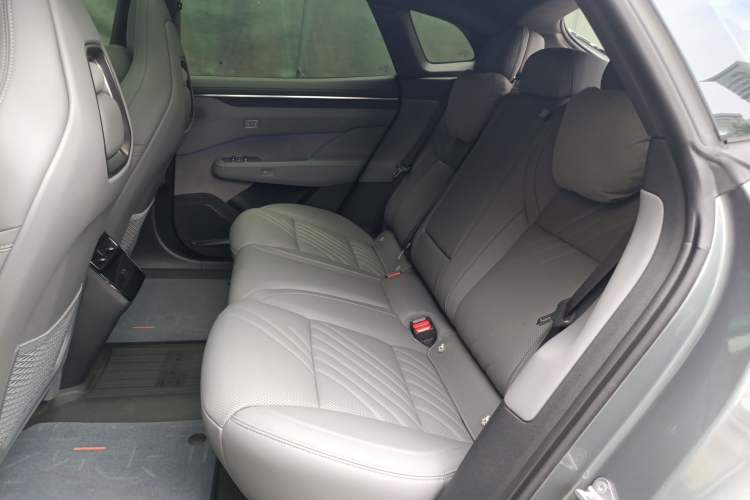 Used Zeekr 001 2025 ME Version 100 kWh All-Wheel Drive