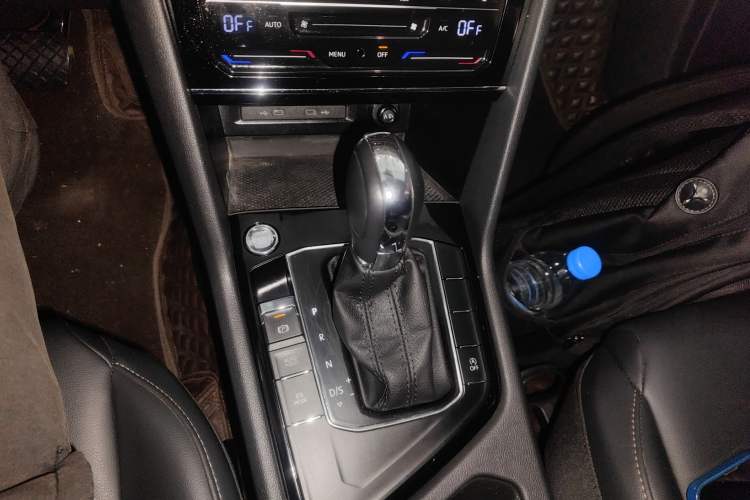 Used Volkswagen Tharu 2022 280TSI Two-Wheel-Drive Luxury Edition
