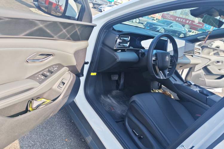 Used BYD Qin L 2024 DM-i 120KM Beyond Model