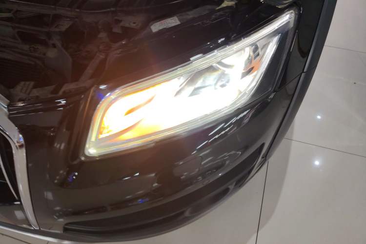 Used Audi Q5 2017 Plus 40 TFSI Technology Model
