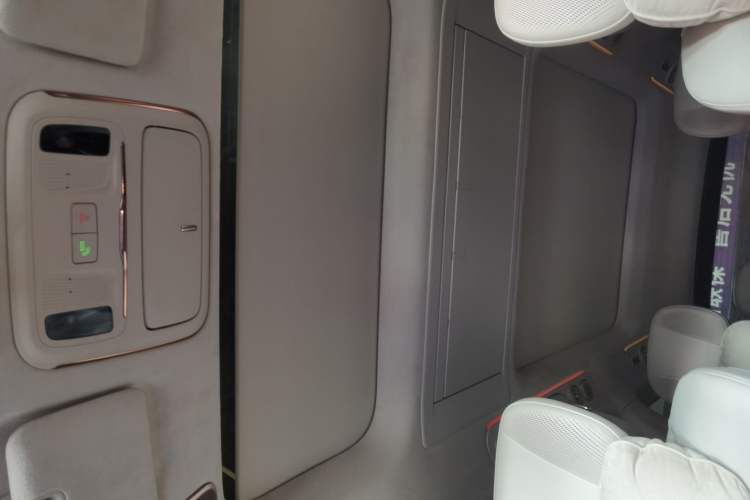 Used Lynk & Co 900 2025 2.0T Ultra