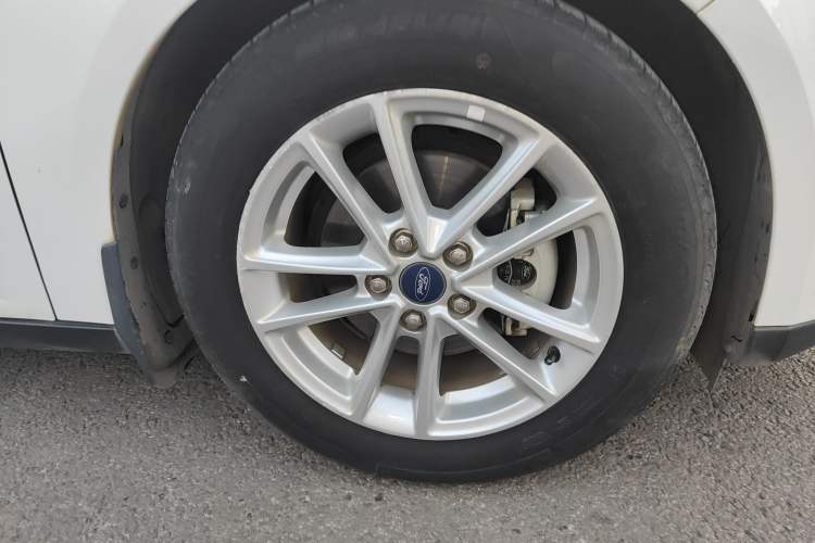 Used Ford Focus 2017 Hatchback EcoBoost 125 Automatic - Ultra-Powerful Style Edition with Smart Drive Features