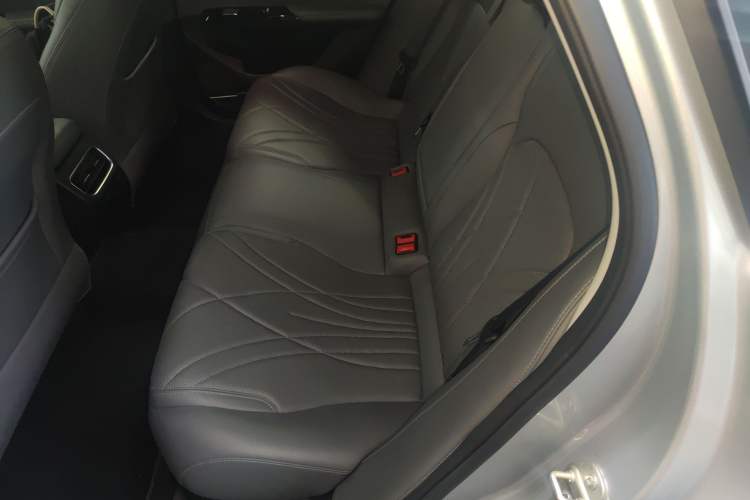 Used Geely Galaxy L6 2025 EM-i 140km Starship Edition
