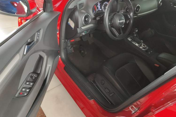 Used Audi A3 2017 Limousine 35 TFSI Ambition Edition
