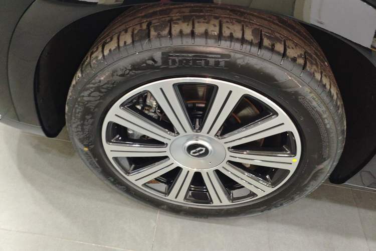 Used Hima AITO M7 2024 1.5T Intelligent Driving Rear-Drive Pro Version 5 Seats
