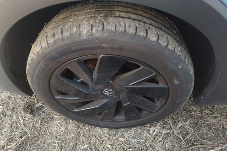 Used Volkswagen Tharu 2025 NewRui 300TSI Prestige Edition
