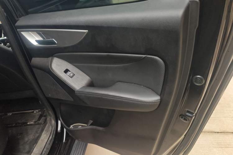 Used Great Wall Poer 2021 2.0T Commercial Version Automatic Diesel Two-Wheel Drive Elite Trim with Long Bed – GW4D20M
