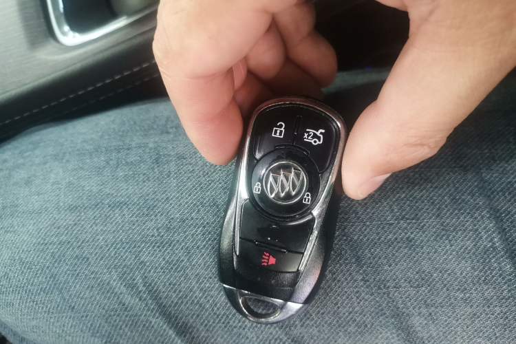 Used Buick LaCrosse 2016 Revised Version 28T Elite Edition