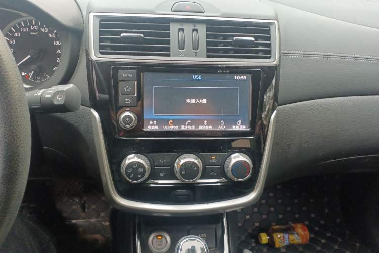 Used Nissan Tiida 2019 1.6L CVT Smart Drive Version China VI Standard
