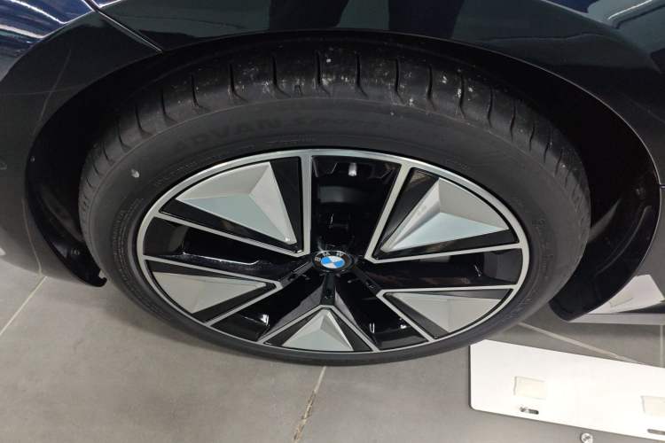 Used BMW i3 2025 eDrive 40 L Midnight Sports Package