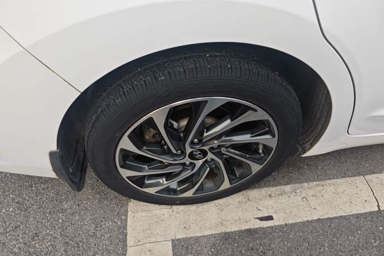 Used Hyundai Elantra 2019 1.4T Dual-Clutch Xuan Dong · Dynamic Model