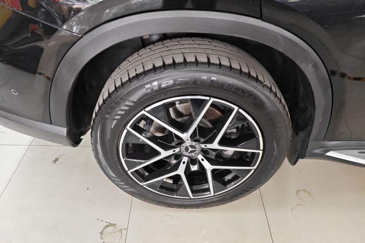 Used Mercedes-Benz GLC 2023 GLC 260 L 4MATIC Dynamic Edition 5-seater
