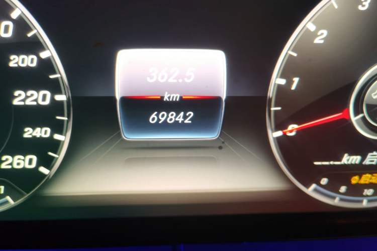 Used Mercedes-Benz E-Class 2016 E 300 L Luxury Model
