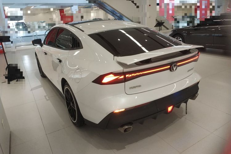 Used Changan UNI-V 2022 1.5T Prestige Version
