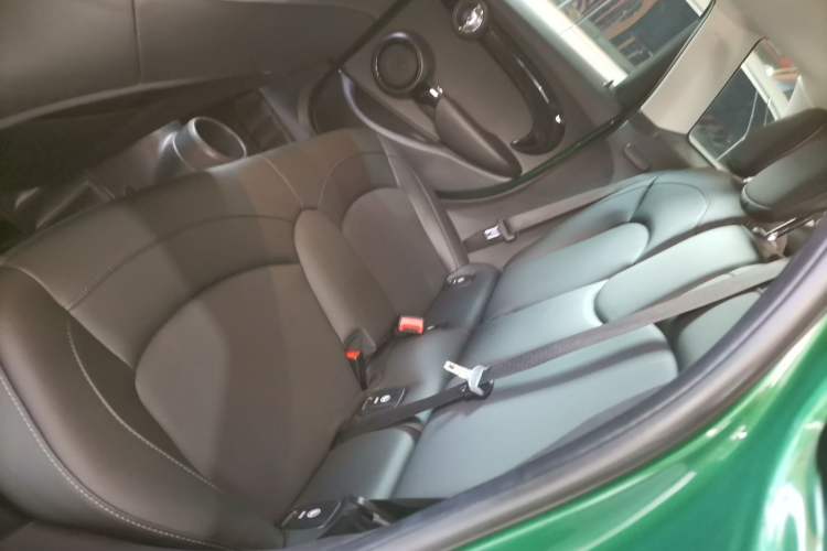 Used  MINI 2021 1.5T COOPER Classic Edition Five-Door Version
