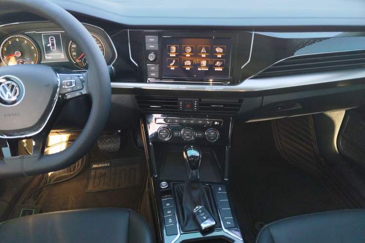 Used Volkswagen Passat 2019 330TSI Elite Edition China VI
