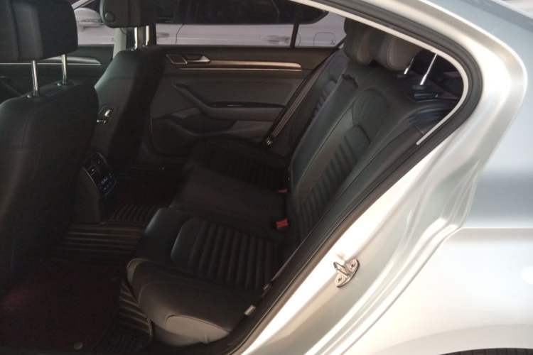 Used Volkswagen Magotan 2018 Facelift 330TSI DSG Luxury Model
