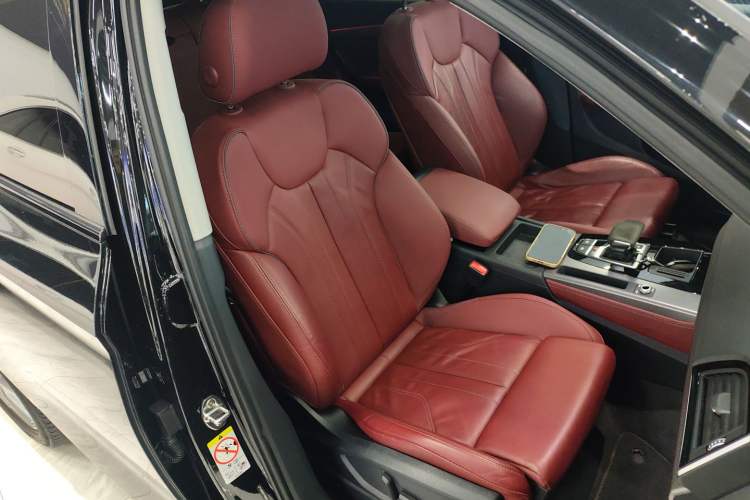 Used Audi Q5L 2022 40T Fashionable and Dynamic Model
