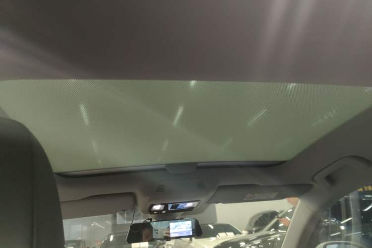 Used Volkswagen Lamando 2023 Lavida L 280TSI DSG Cool & Spicy Edition
