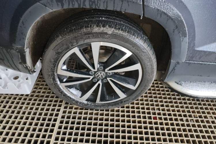 Used Volkswagen Tharu 2021 280TSI Two-Wheel-Drive Luxury Plus Edition
