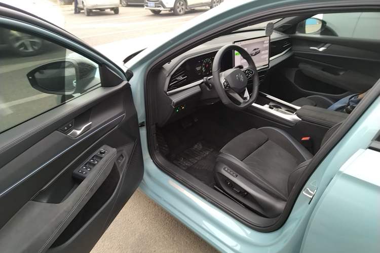 Used Volkswagen Passat 2025 Pro 380TSI Starry Dragon Luxury Edition