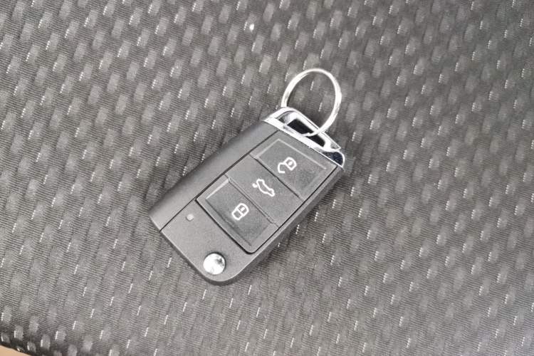 Used Volkswagen Tacqua 2023 200TSI DSG Joy-Connect Edition
