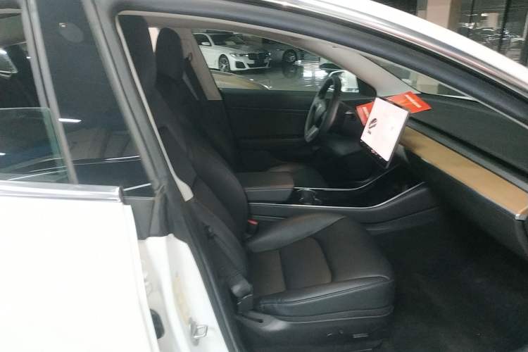 Used Tesla Model 3 2019 Standard Range Rear-Wheel Drive Upgraded Version (52 kWh)
