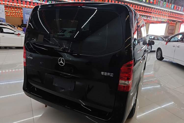 Used Mercedes-Benz Vito 2021 2.0T Elite Version 7 Seats
