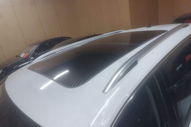 Used Volkswagen Tiguan L 2019 Updated Version 330TSI Automatic Two-Wheel Drive Panoramic Comfort Edition China VI Standard
