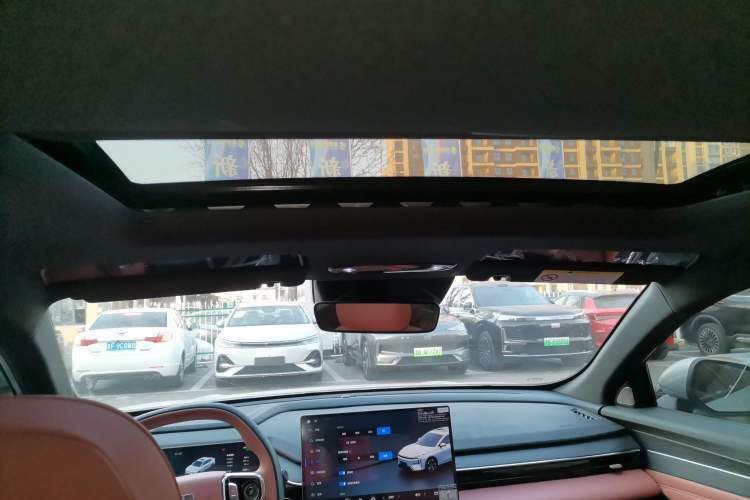 Used  L6 2025 EM-i 140km Starship Edition
