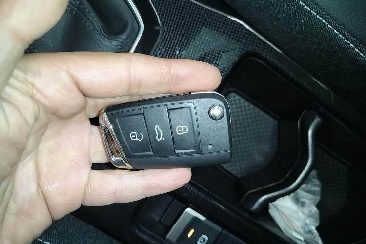 Used Volkswagen Tharu 