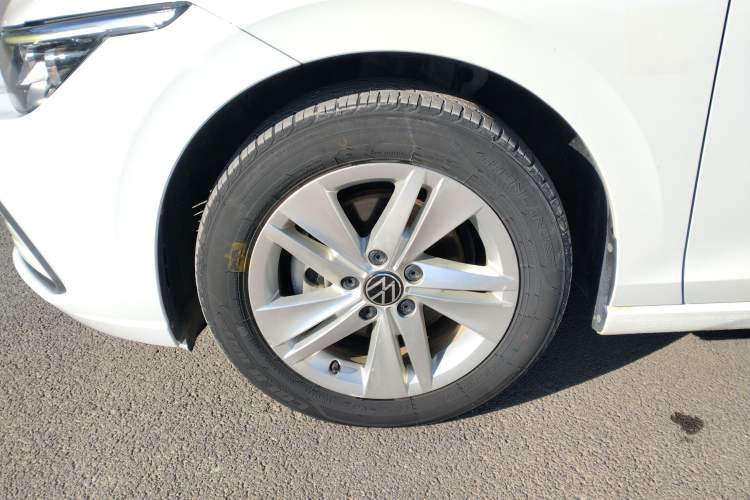 Used Volkswagen Golf 2023 200TSI DSG
