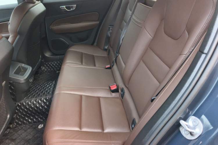 Used Volvo S60 2023 B4 Zhiyi Luxury Edition
