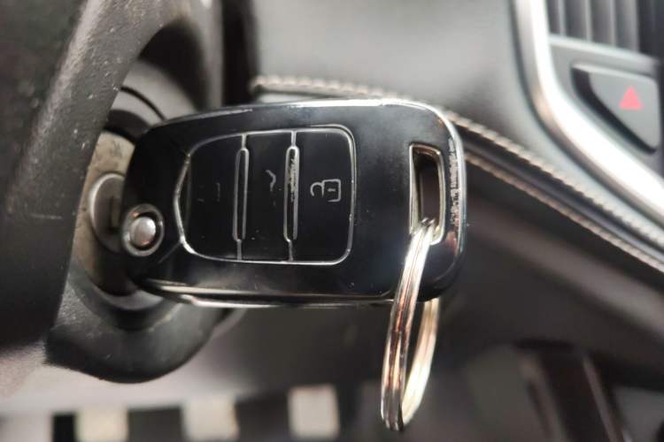 Used Baojun 530 2021 Global Car Anniversary Edition 1.5T Manual Luxury Model 6 Seats