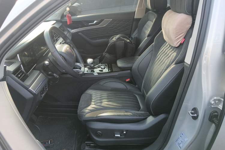 Used Hongqi HS5 2022 Revised Version 2.0T Smart Connect Flagship Edition
